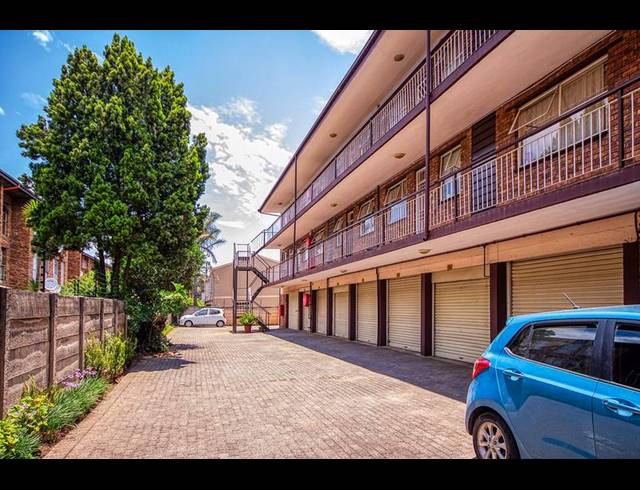 3 BEDROOM TOWNHOUSE FOR SALE IN NEW REDRUTH